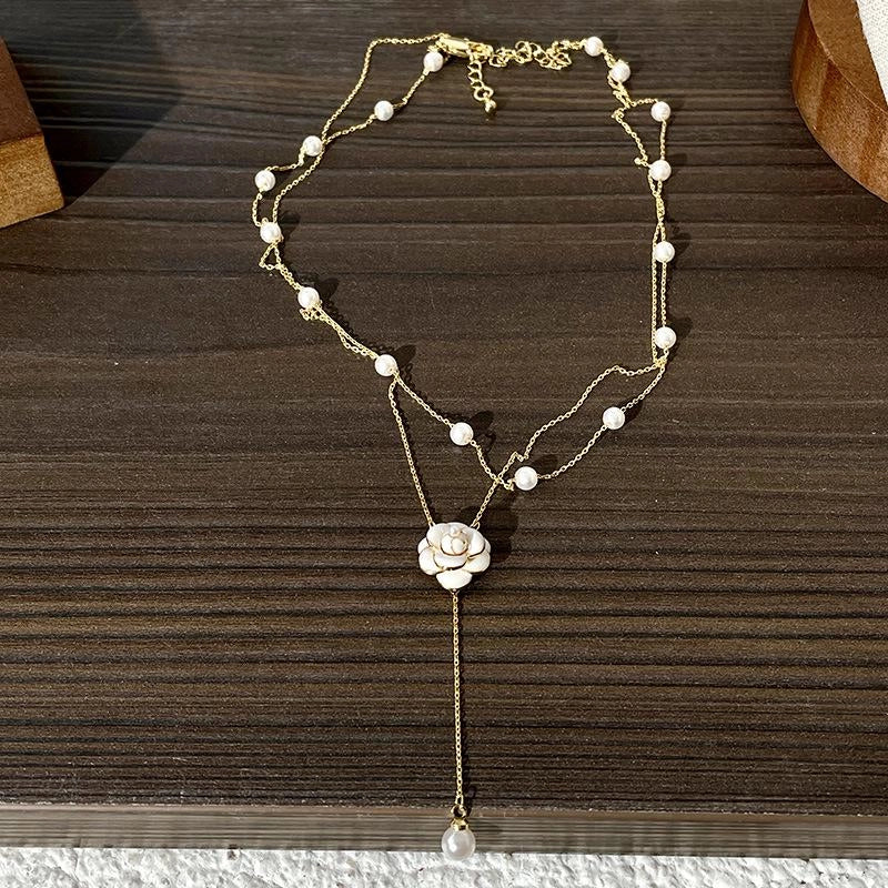 Collana vintage a doppio strato con camelia e perle, regalo di Natale o compleanno.