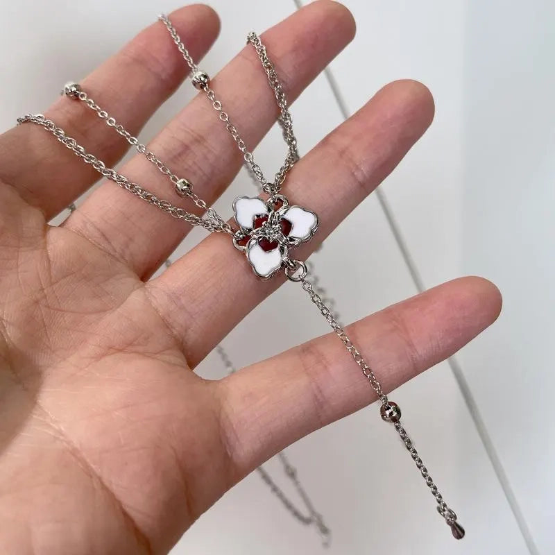 Collana a forma di trifoglio con conchiglia cava, realizzata a mano, regalo di Natale o di compleanno.