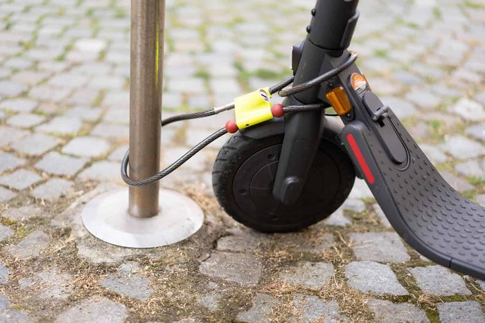 Bullock Dual Cavo Antifurto per Veicoli a Due Ruote, Chiusura Regolabile, Doppio Blocco, Adatto a Moto, Scooter e Bici