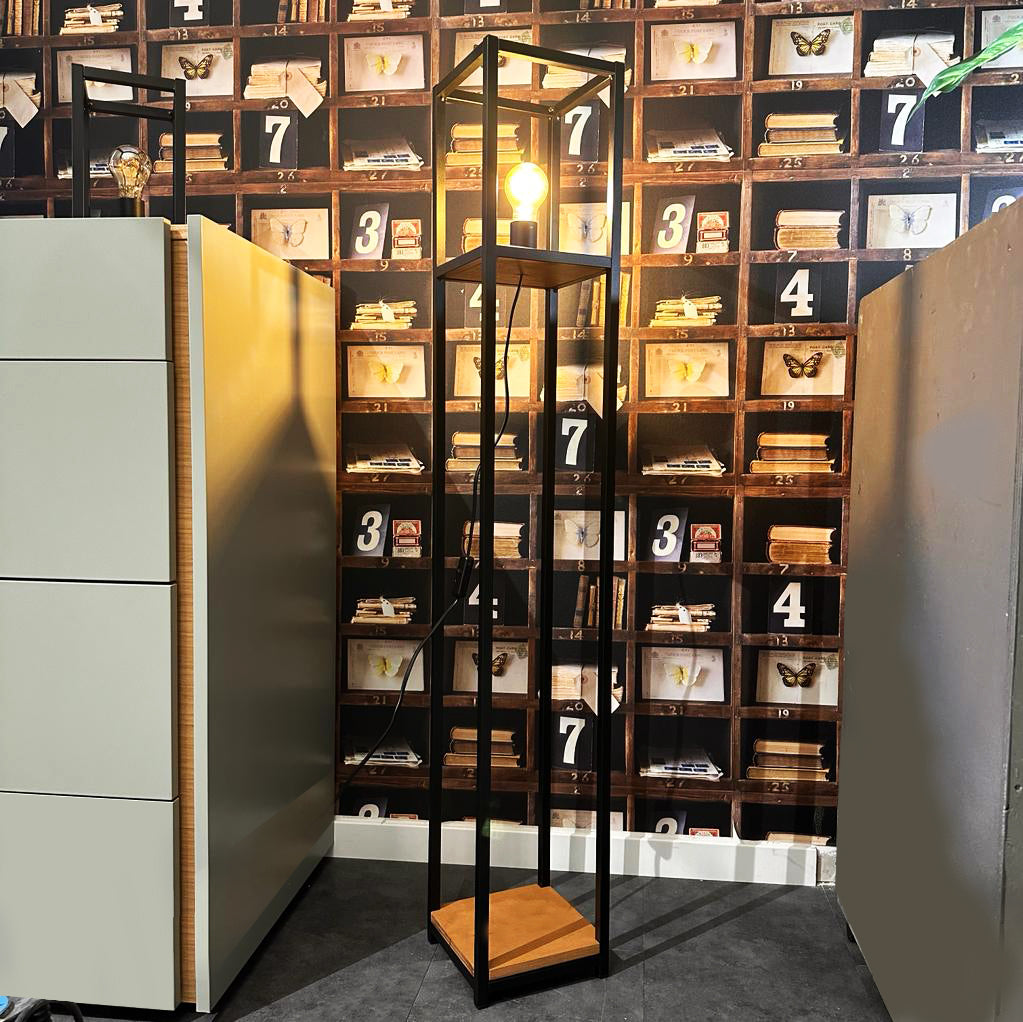 Sloth Lampada da pavimento in metallo e legno, stile industrial