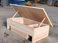 Casa del riccio in legno di pino con due ingressi