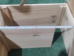 Casa del riccio in legno di pino con due ingressi