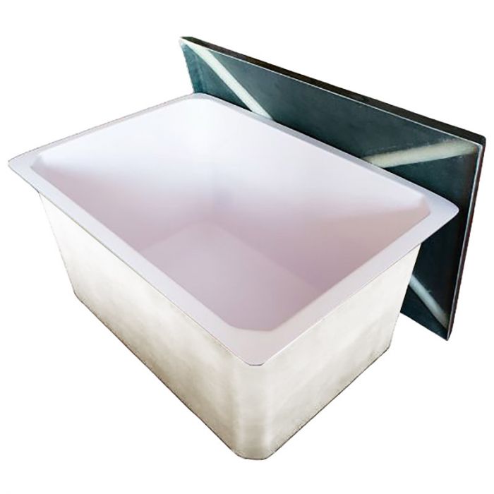 Locale tecnico SPA interrato vuoto con coperchio