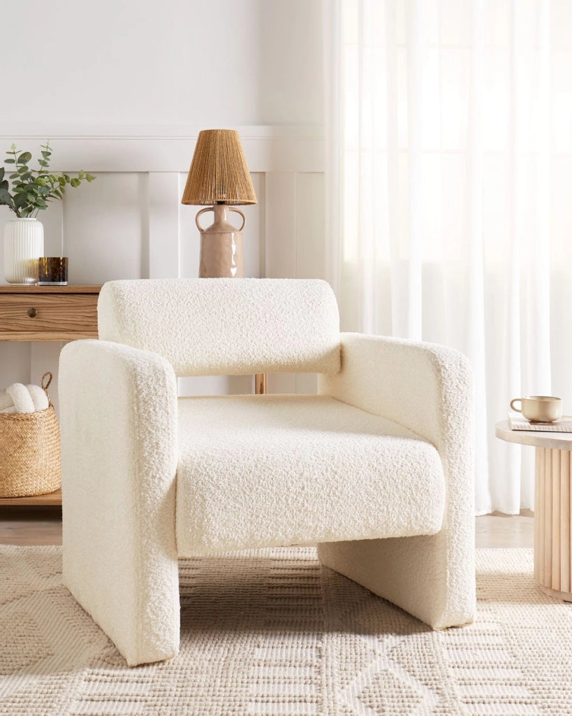 Poltrona Bianco Sporco Boucle Seduta Armelss Stile Retrò