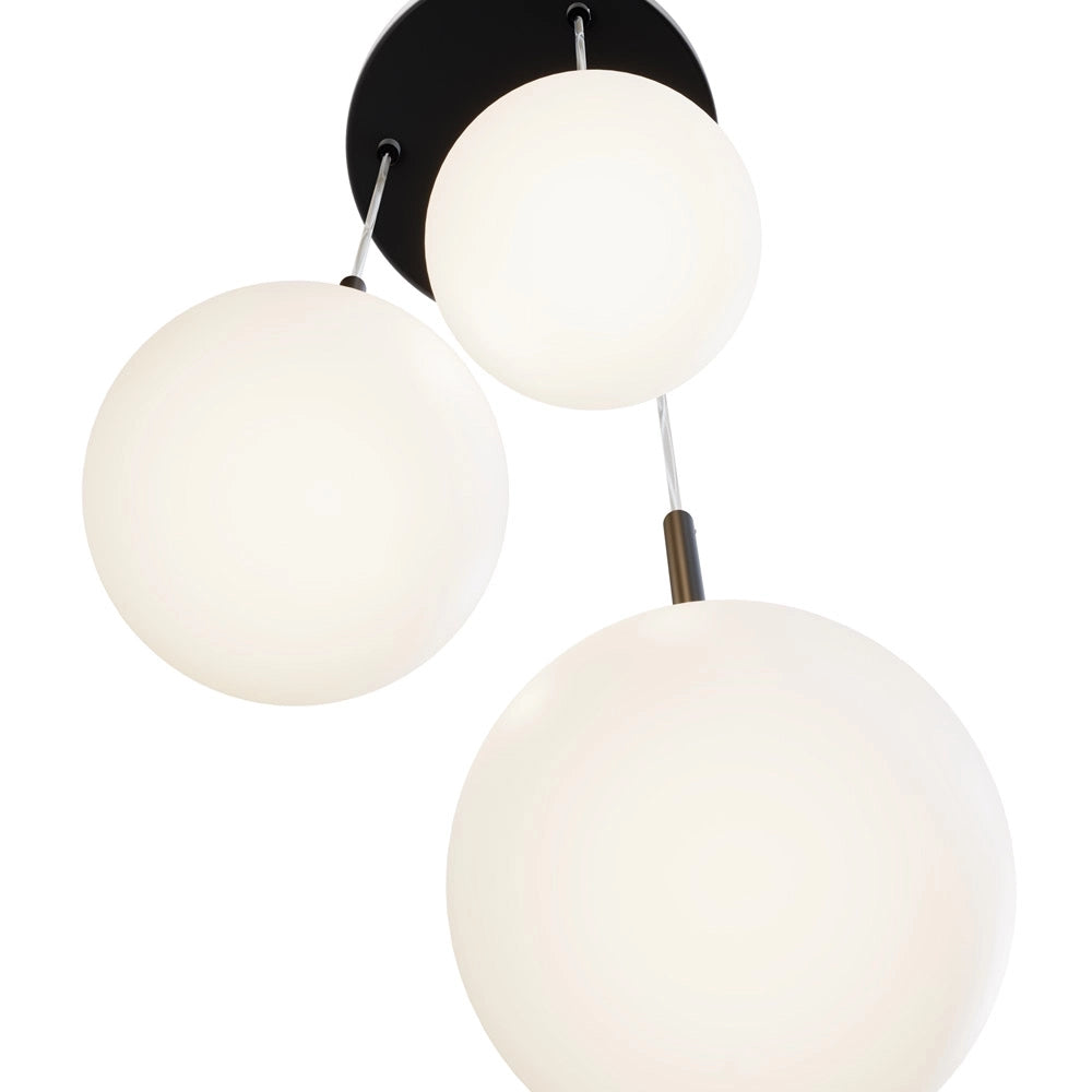 Lampadario Minimal Basic Form In Metallo Nero 3 Luci E Diffusori Bianchi