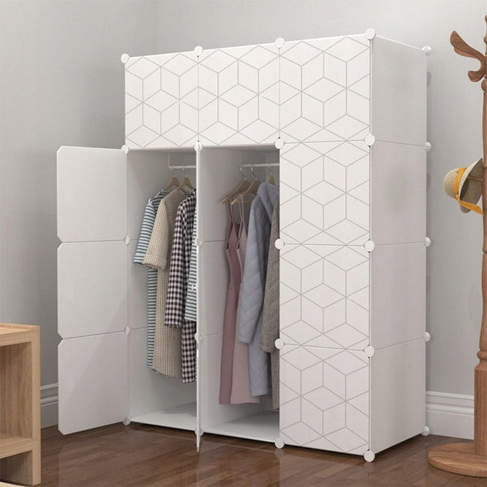 Armadio componibile con misure 147x110x47 cm, ideale per ogni stanza.