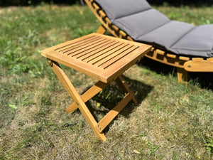 Set sdraio da giardino con cuscino grigio e tavolo