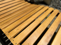 Set sdraio da giardino con cuscino beige e tavolo