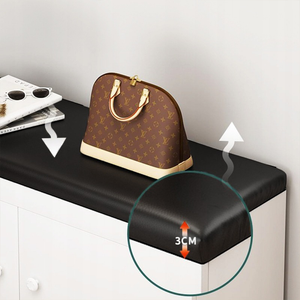 Scarpiera bianca da 32x60x35 cm, compatta e funzionale.