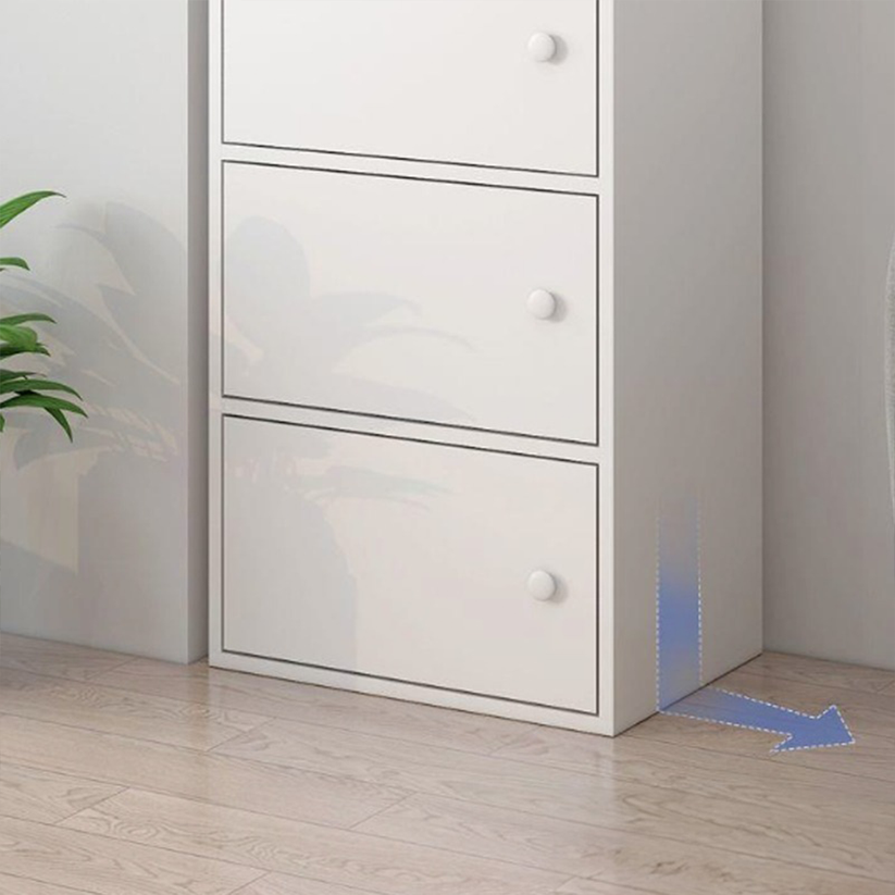 Moderno e capiente comò bianco in stile scandinavo loft retrò con ripiano