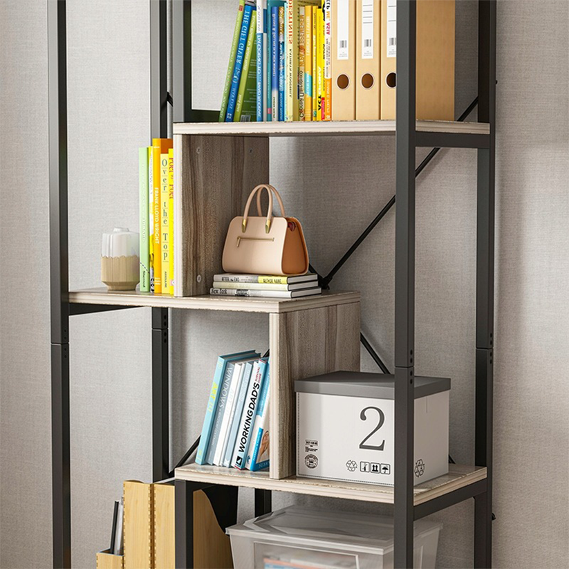 Libreria da 74x35x132 cm, finitura marrone, ideale per ogni stanza.