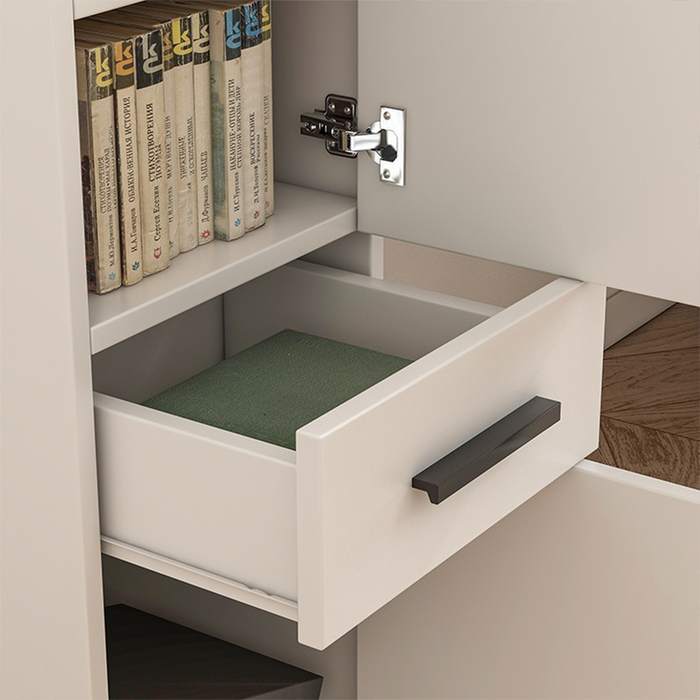 Libreria da 30x85x30 cm, in finitura bianca, ideale per ogni ambiente.