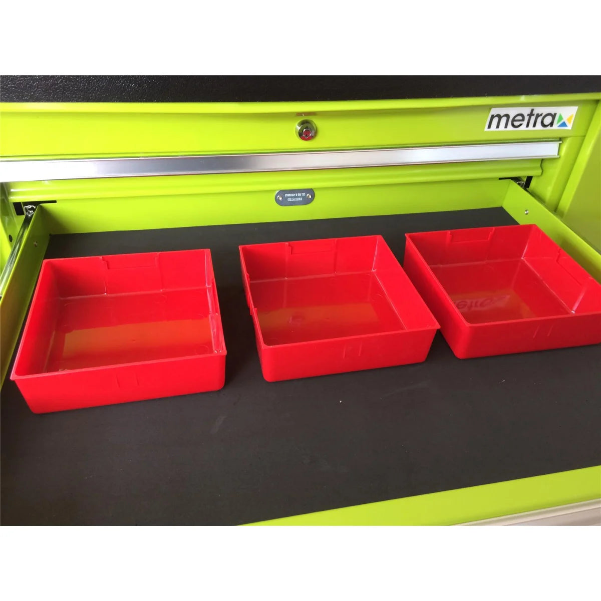 Set di plastica 17 pezzi, rosso per cassetti