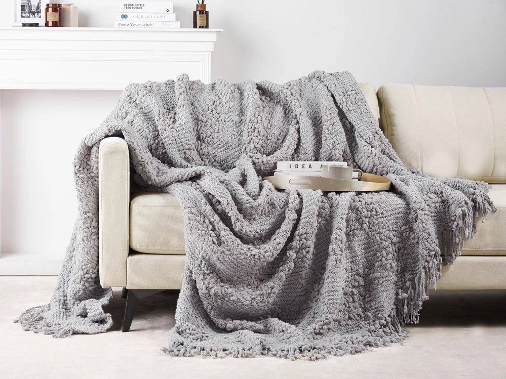 Coperta di cotone intrecciata con nappe 220 x 240 cm grigio morbida classica
