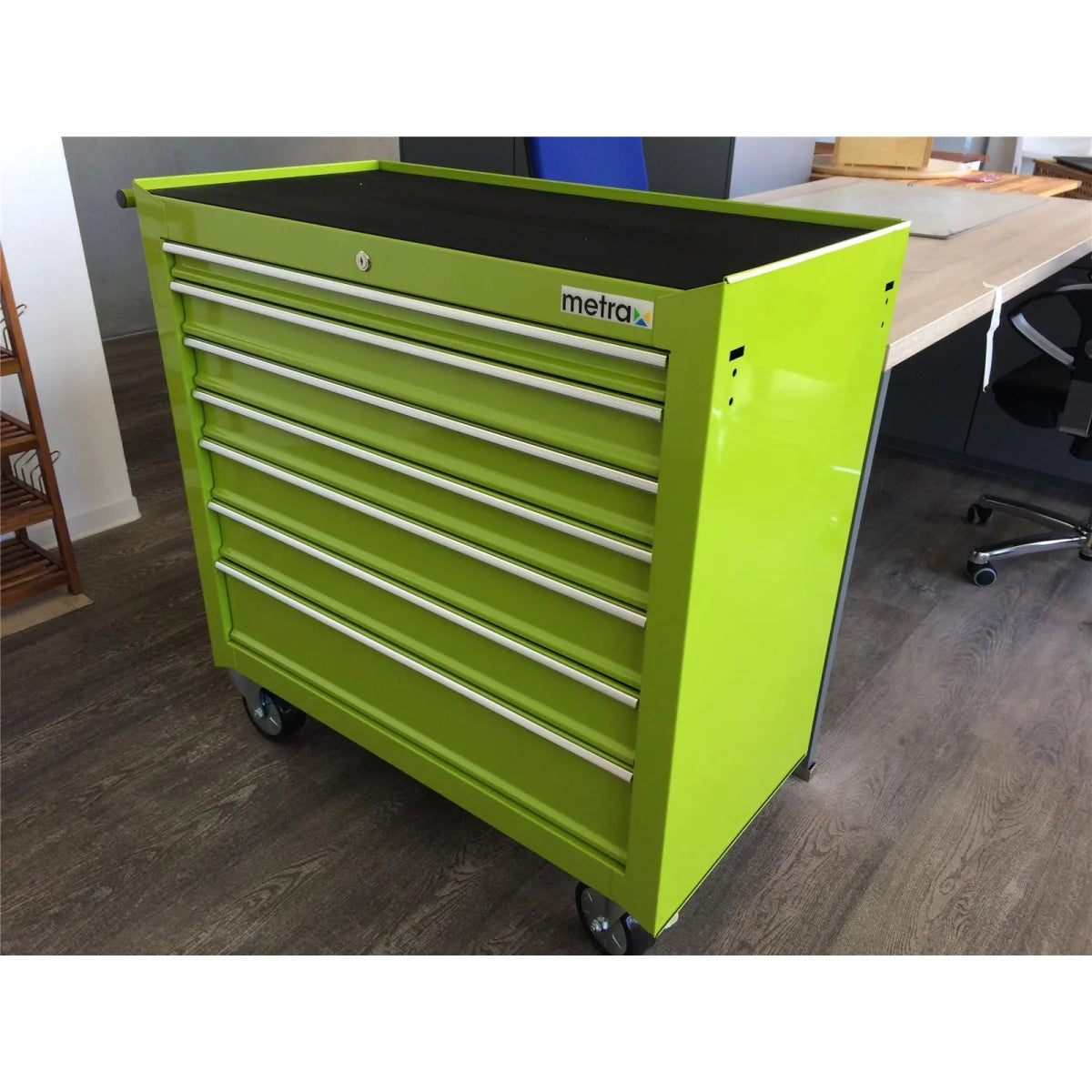 Carrello portautensili largo, 7 cassetti S47, colore verde