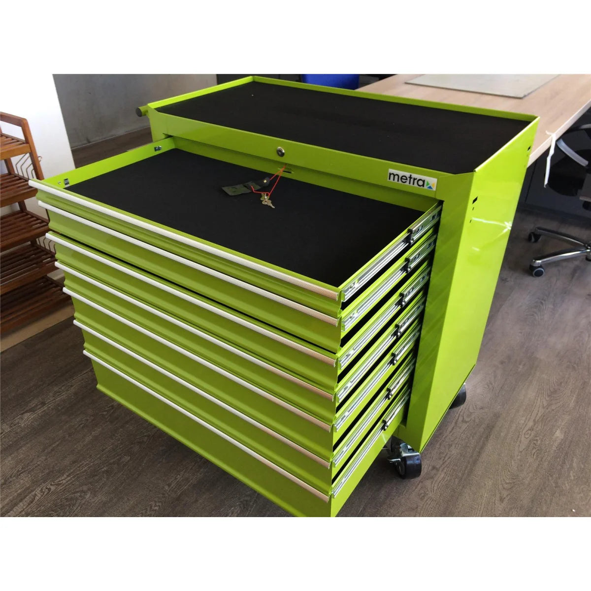 Carrello portautensili largo, 7 cassetti S47, colore verde