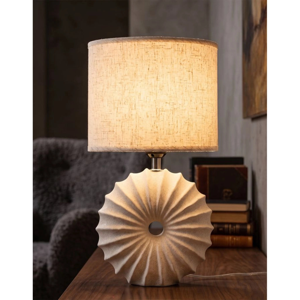 Lampada da tavolo Anemone in ceramica color sabbia