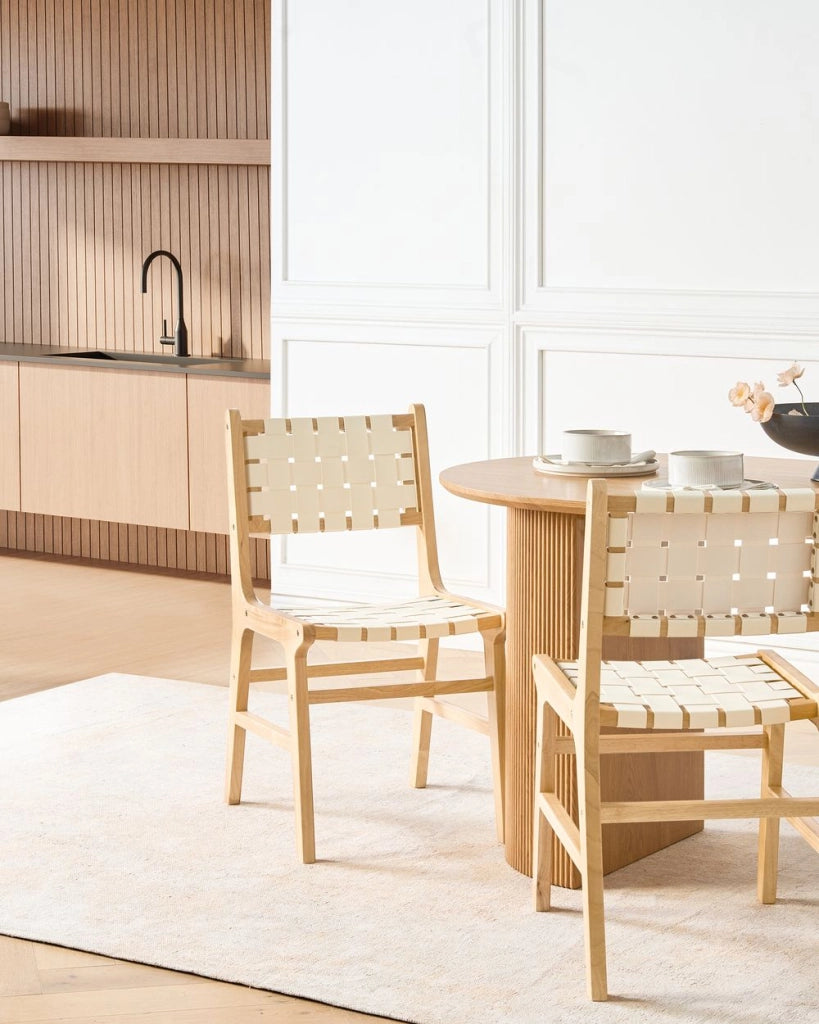 Set di 2 sedie da pranzo Struttura in legno di gomma Seduta e schienale in ecopelle Sala da pranzo Marrone chiaro