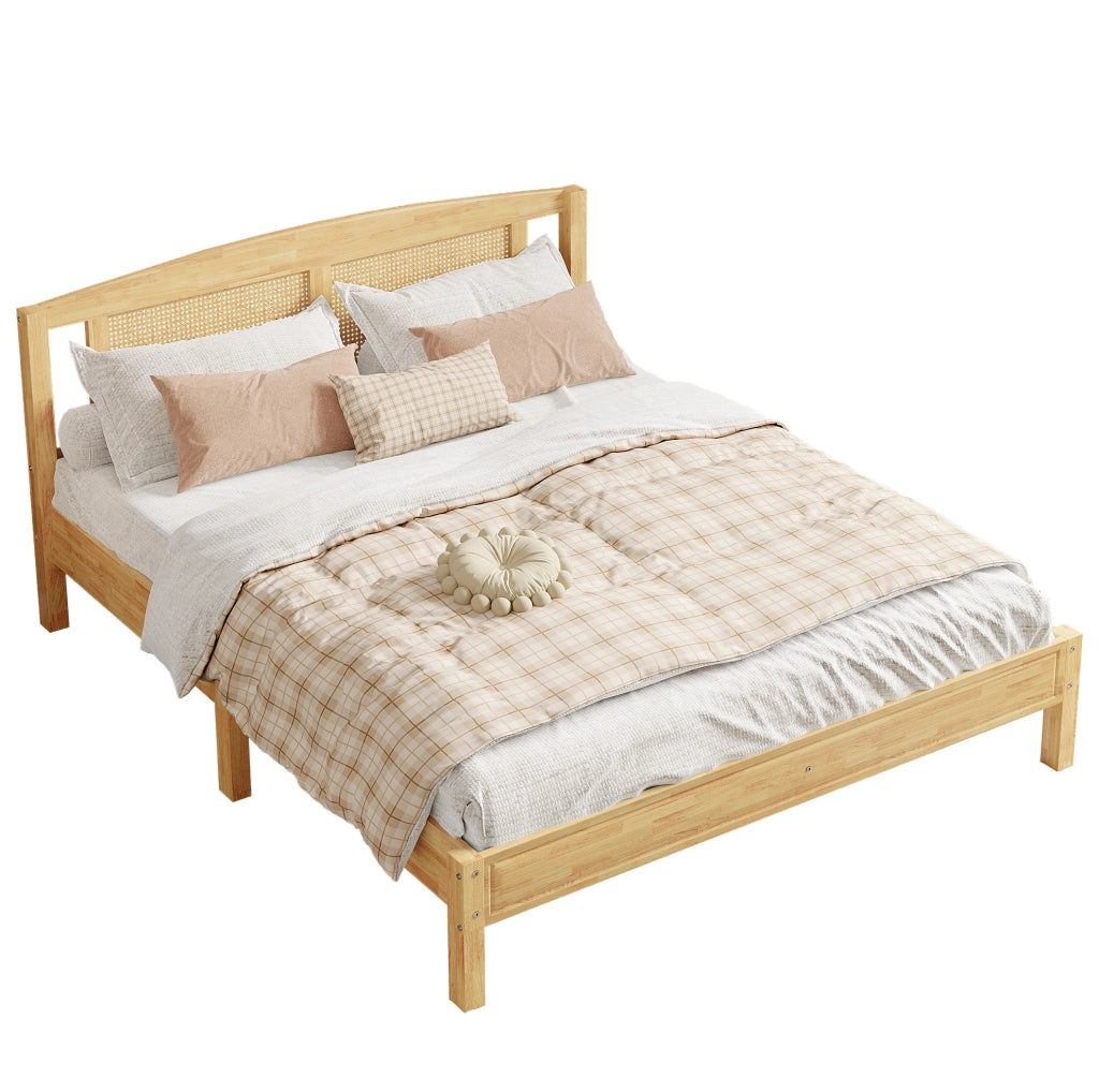 Letto matrimoniale 160x200 cm con 15 doghe e piedini centrali; legno di pino e PE-Rattan naturale