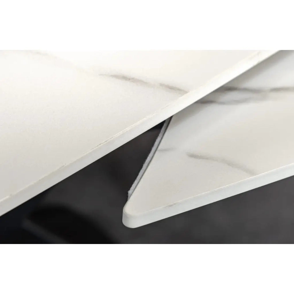Tavolo ATONIA – Ovale estensibile 130 a 190 cm – Piano in ceramica effetto marmo bianco – Piedi in metallo – Stile moderno
