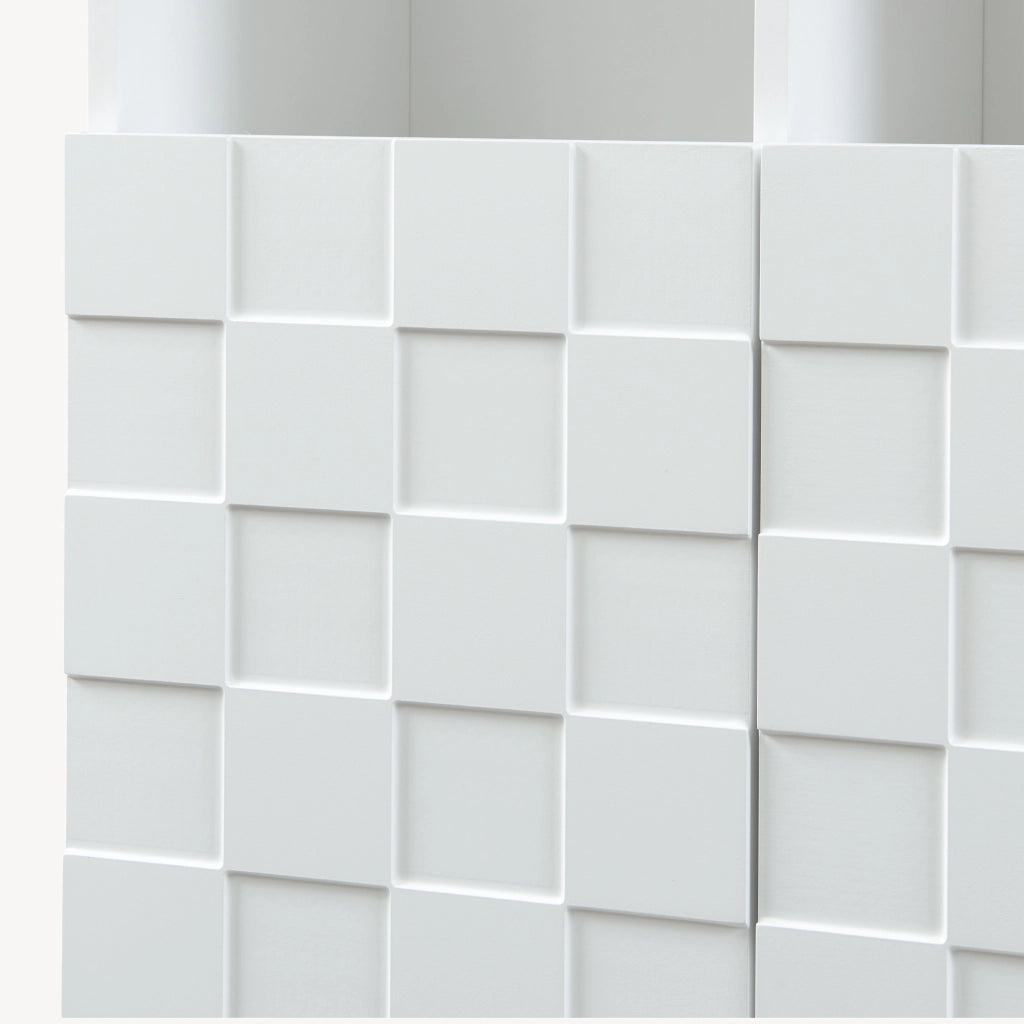 Armadio Comò Alto Bopibobro a 2 Ante Credenza con 2 Ripiani Aperti e 4 Vani Chiusi 86 x 64 x 36 cm - Bianco [en.casa]