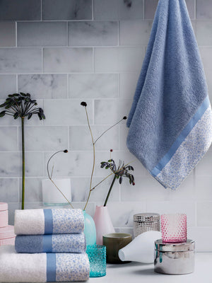 Set Spugna 4 Pezzi Asciugamani Viso + Ospite con Balza Stampata Garrini Emily Azzurro