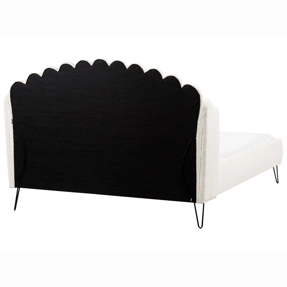 Letto matrimoniale con rete in tessuto bouclè bianco sporco 140 x 200 cm gambe in metallo testata retro capitonné