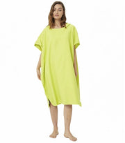 Poncho per surf, per donne, uomini, adulti e adolescenti, poncho da bagno ultraleggero e rapidamente asciugante, poncho di microfibra da utilizzare come asciugamano o come aiuto per indossare in spiaggia (Giallorosso)