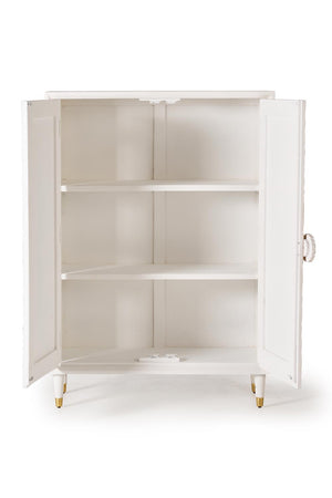 Armadio a 2 ante con scaffali interni in massello di mango intagliato