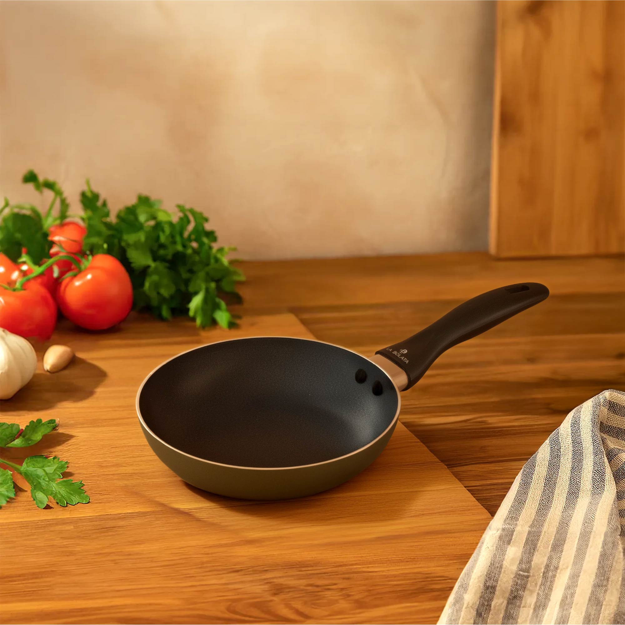 Set 4 Pezzi Salva Padelle In Pvc Proteggi Pentole Graffi Urti Separatori Cucina Pentole Tappetini Sottopentola Divisori Colorati Antigraffio Prodotto Italiano 18 cm