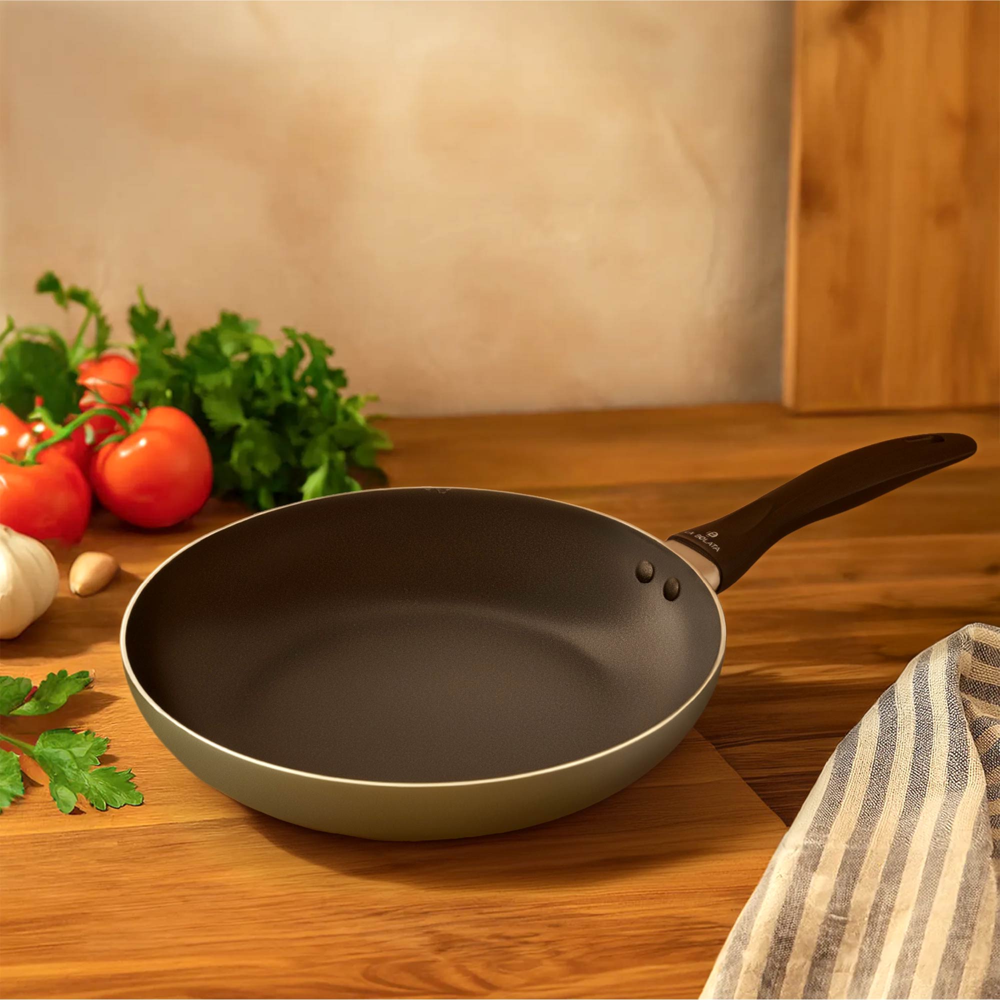 Set 4 Pezzi Salva Padelle In Pvc Proteggi Pentole Graffi Urti Separatori Cucina Pentole Tappetini Sottopentola Divisori Colorati Antigraffio Prodotto Italiano 26 Cm