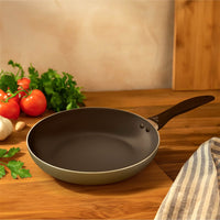 Set 4 Pezzi Salva Padelle In Pvc Proteggi Pentole Graffi Urti Separatori Cucina Pentole Tappetini Sottopentola Divisori Colorati Antigraffio Prodotto Italiano 26 Cm