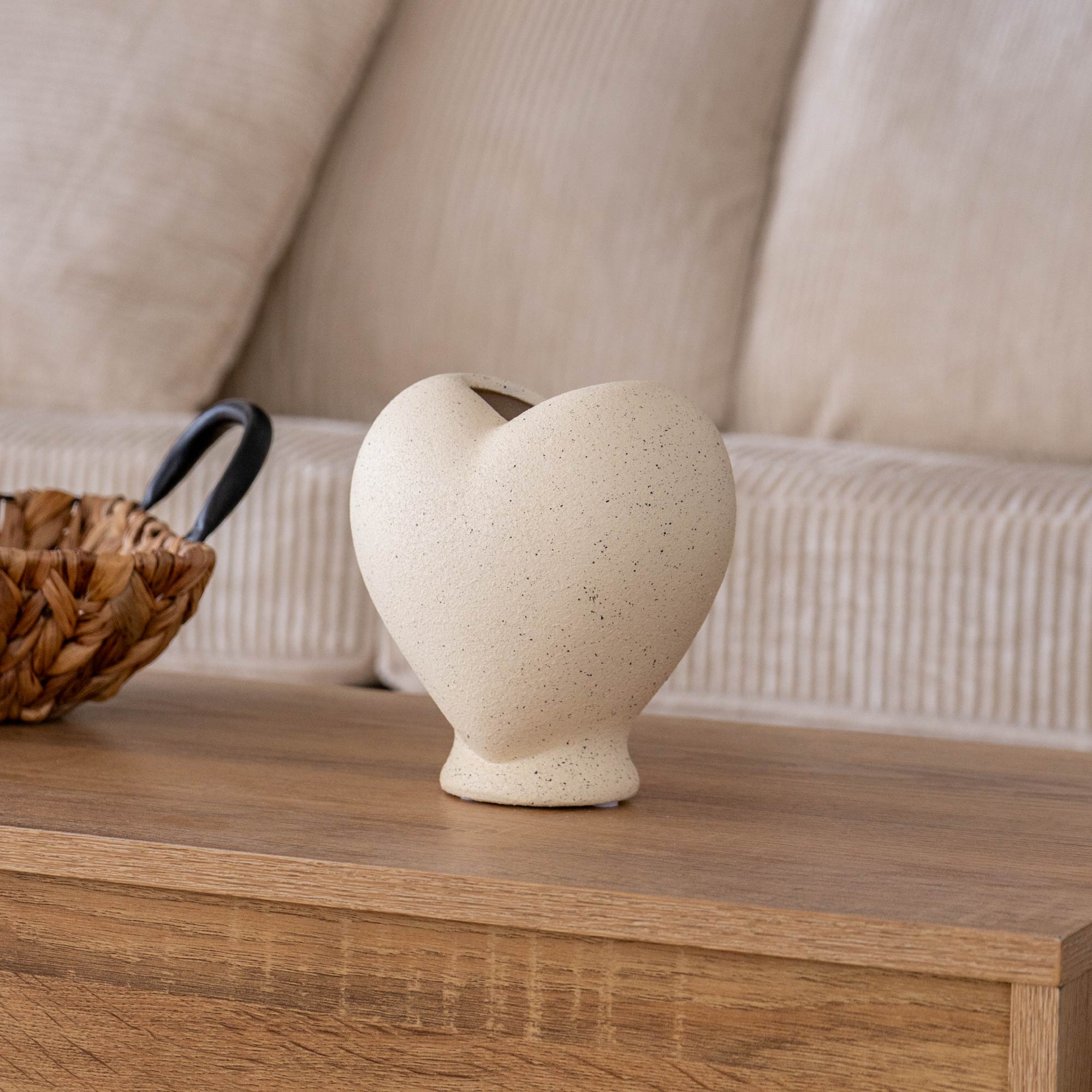 Vaso Decorativo Moderno da Interno in Ceramica – Collezione Design Elegante per Arredo Casa,Vasi Da Soggiorno, Tavolo o Salotto Soprammobile Di Design Cuoricino - Bianco Natural