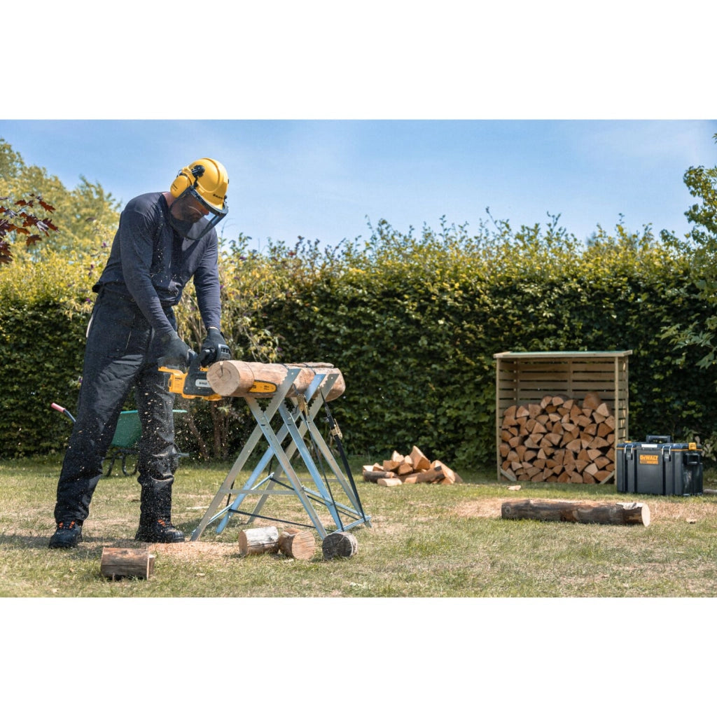 Motosega a batteria DEWALT DCM565P1-QW 18V Brushless batteria 5.0Ahbarra 30 cm