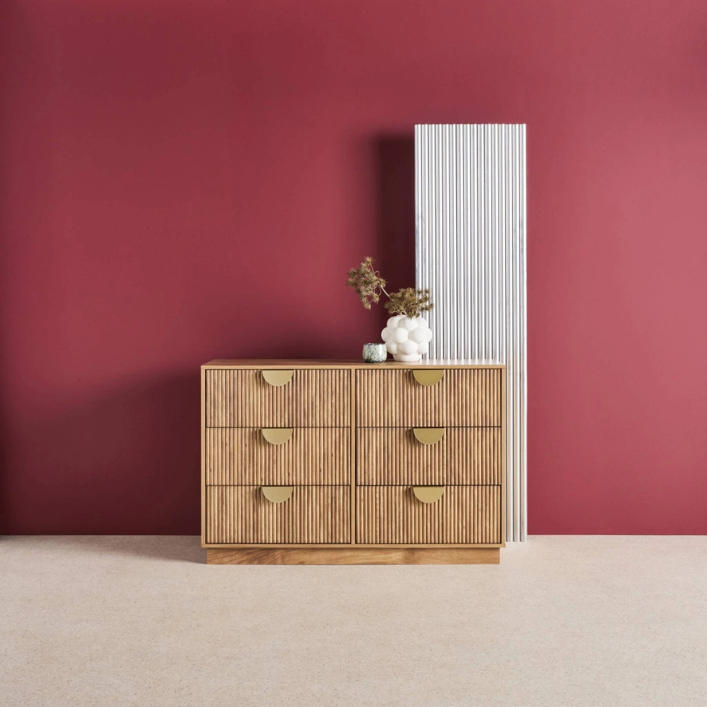Cassettiera effetto legno di mango scanalata 6 cassetti