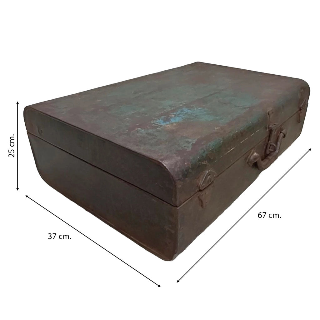 Valigia artigianale in metallo, 67x37x25h cm