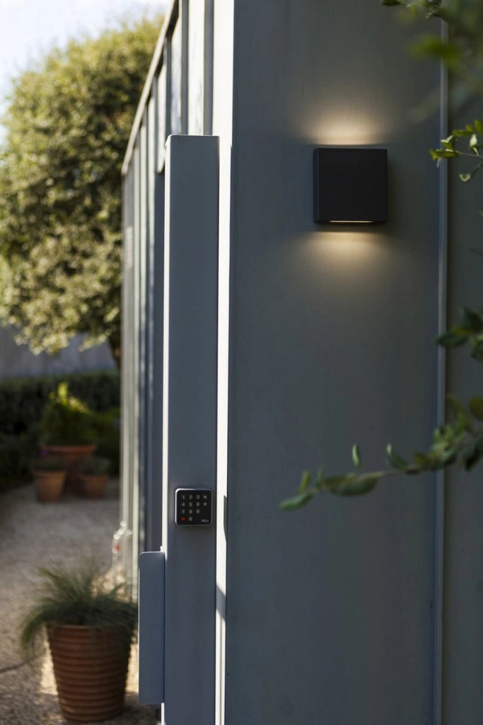 Applique esterno LED PILI quadrata grigio scuro IP54 Lutec