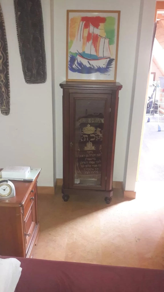 Vetrinetta in legno verniciato color noce l.60 p.40 h.130 (515) - Mobili 2G