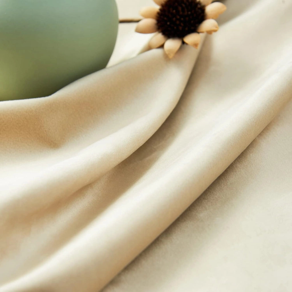 2 x Tende Oscuranti per Camera da Letto, Soggiorno, 140 x 270 cm, con Nastro Trasparente in Velluto Termico, Beige
