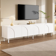 Mobile porta TV bianco con 4 ante e linee curve tridimensionali, struttura resistente e piedi in metallo