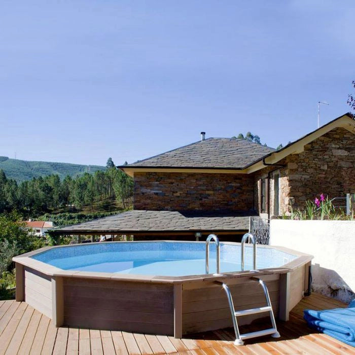 Kit Piscina Cemento Effetto Legno Naturalis Decagonale  4,93 X H 1,40 M Con Filtrazione A Sabbia E Locale Tecnico