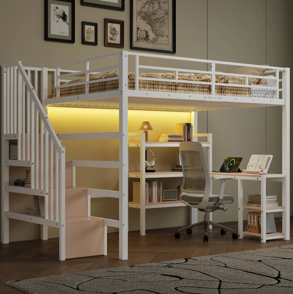 Letto a soppalco in metallo 140x200 cm con scala; scrivania integrata; ripiani e LED; bianco
