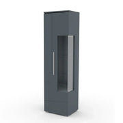 Vetrina alta design con illuminazione LED multicolore collezione BOMBAY. Colore grigio lucido. Apertura a sinistra.