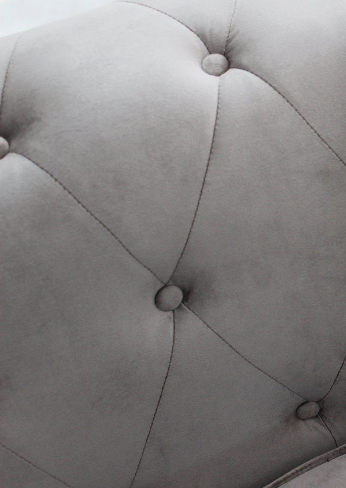 DIVANO A 2  POSTI CHESTERFIELD IN VELLUTO COLORE GRIGIO