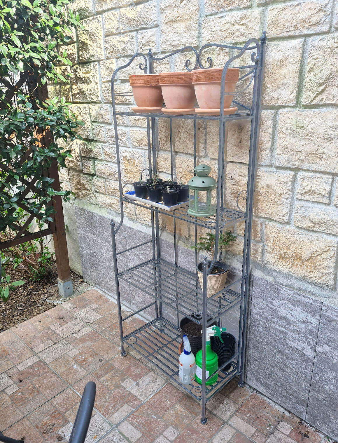 SCAFFALE PORTAVASI NOELLE CON 4 PIANI IN COLORE BIANCO OSSIDATO 61 X 32X H156 CM