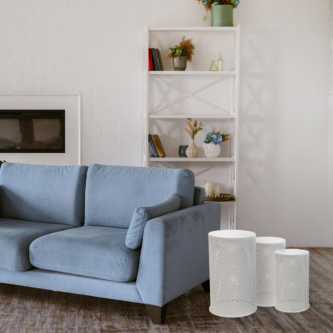 TRIS DI TAVOLINI DA ARREDO TONDI IN METALLO BIANCO IN DIFFERENTI MISURE