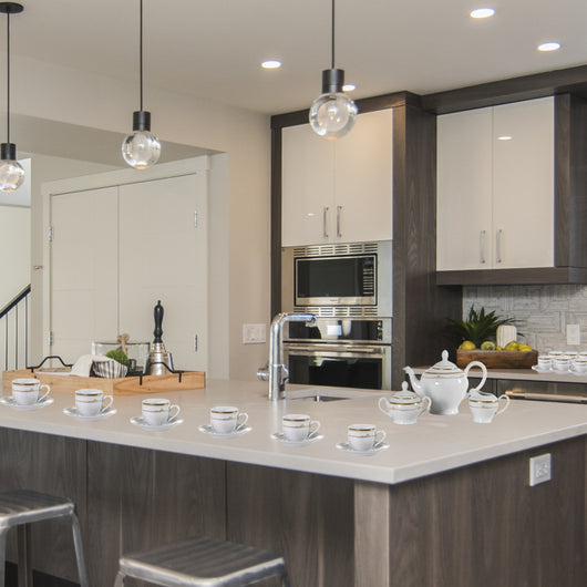 CLAUDIA SERVIZIO DI TAZZE DA 27 PEZZI IN COLORE BIANCO E ORO