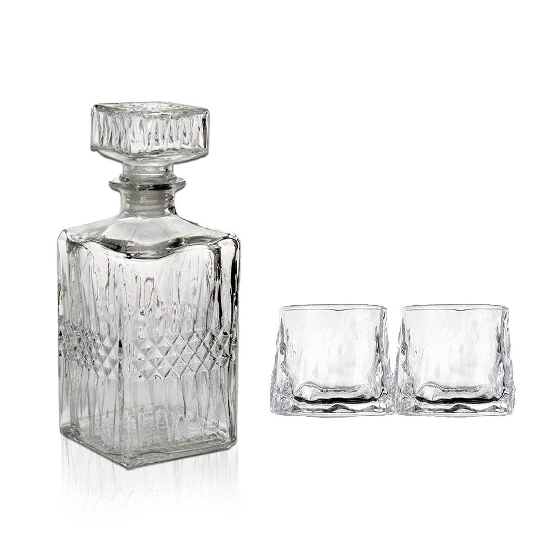 SET BOTTIGLIA CUBO IN VETRO DA 1 LITRO CON 2 BICCHIERI DA LIQUORE ROYAL CAPIENZA 150 ML