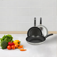 MA MAISON TRIS PADELLE LINEA ALESSIA 20 Ø - 24 Ø - 28 Ø CM SPESSORE 2.20 MM ANTIADERENTE E ANTIGRAFFIO IN ALLUMINIO