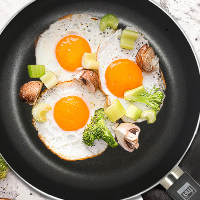 MA MAISON TRIS PADELLE LINEA ALESSIA 20 Ø - 24 Ø - 28 Ø CM SPESSORE 2.20 MM ANTIADERENTE E ANTIGRAFFIO IN ALLUMINIO